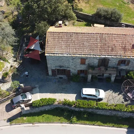 U Granu Di Bellezza Casta